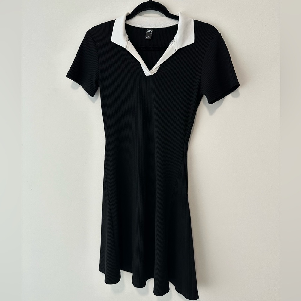 Black and White Collared Dress | Size M